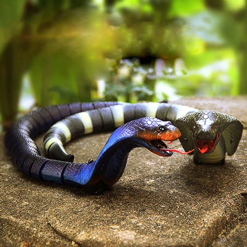 Infrared Remote Control Animal Cobra Insect Cockroach Caterpillar Cat Dog Pet Toy Prank Novel and Interesting Gift for Children